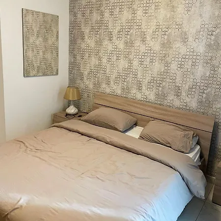 شقة Stylish 1 Bedroom In C11a *
